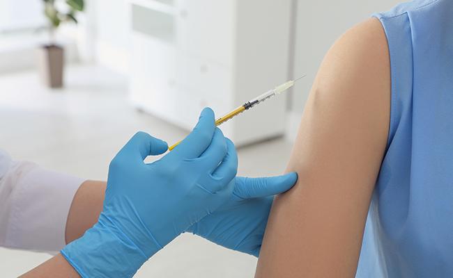 The Allergy Shot to Avoid (And What We Recommend Instead)